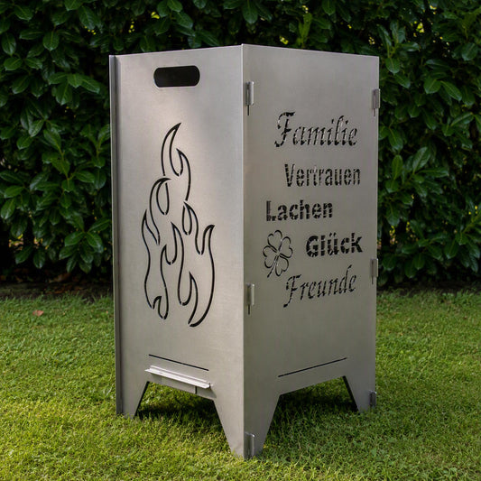 Feuertonne mit einer Flamme auf der linken Seite und einem Spruch für die Familie auf der rechten Seite